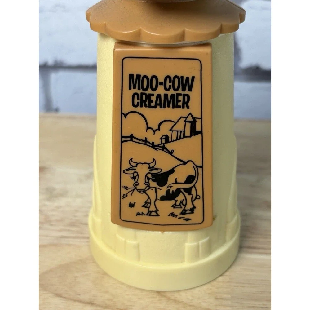 Vintage Moo Cow Creamer Whirley Industries Warren Penn USA - cow creamer - New